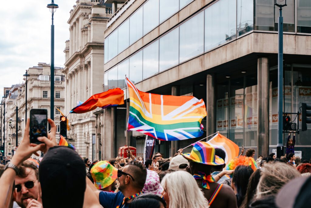 Intercâmbio para membros da comunidade LGBTQIA+ na Inglaterra