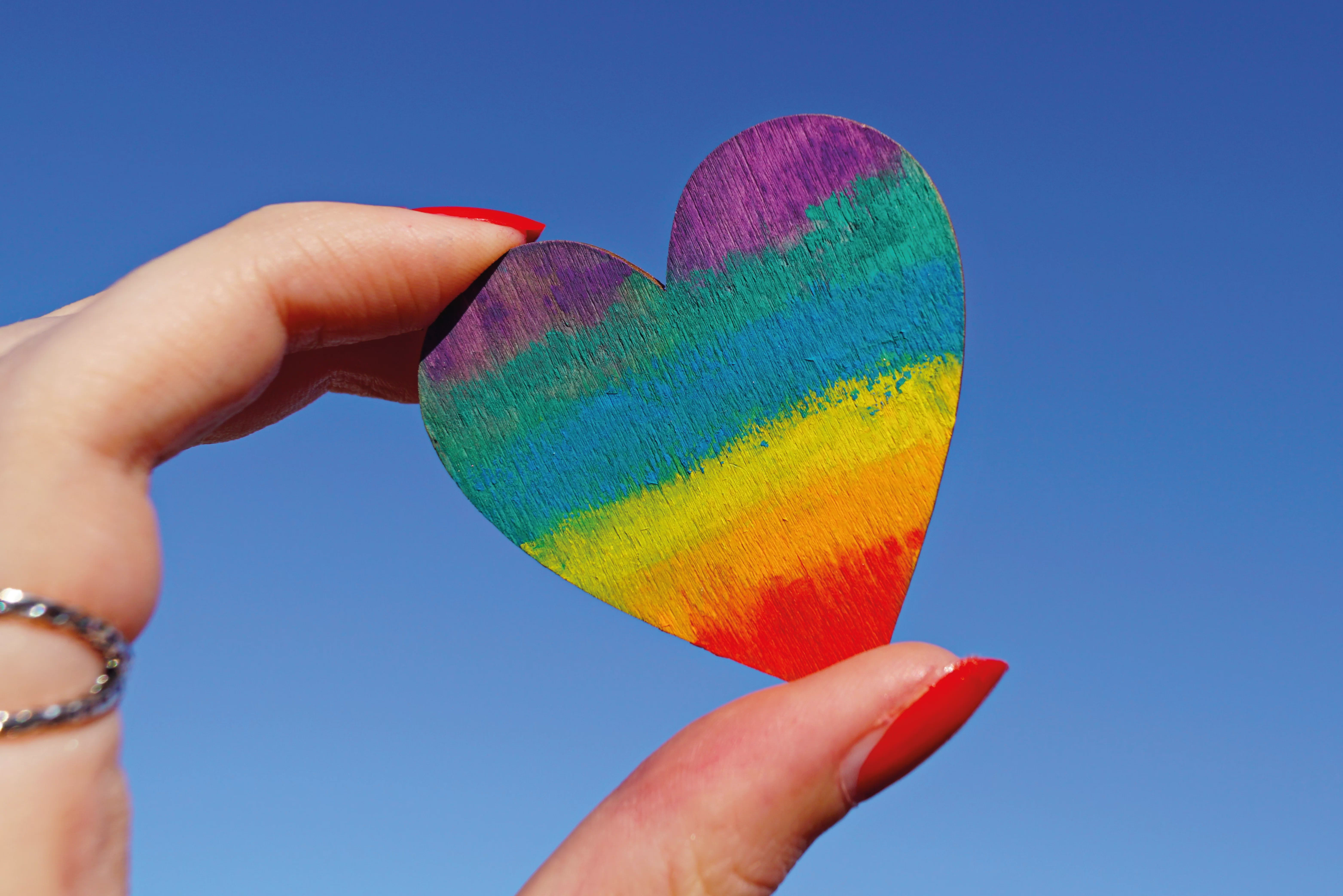 Intercâmbio LGBTQ+: destinos receptivos com a comunidade